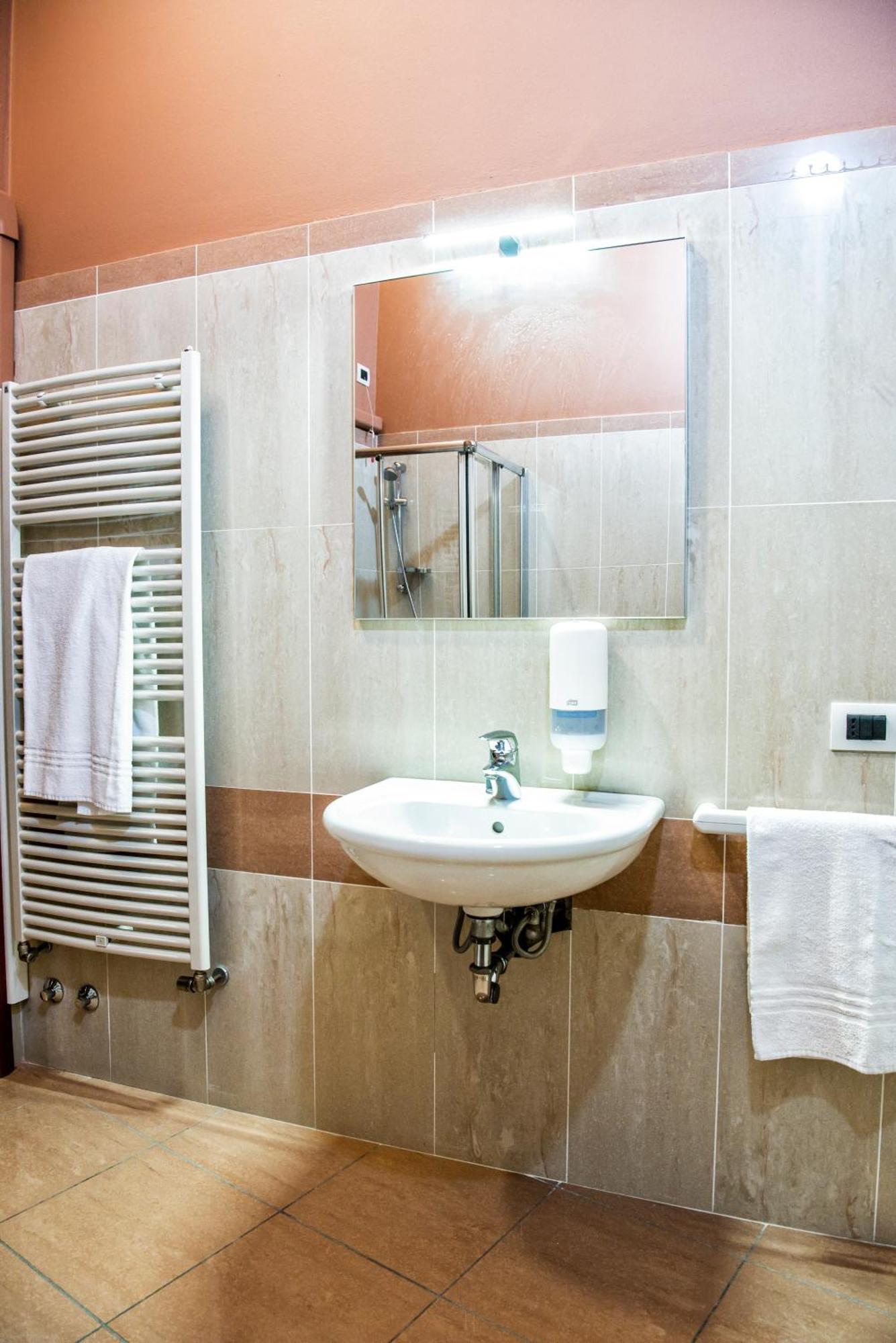 Callme Crema - Struttura In Centro Storico Exterior photo
